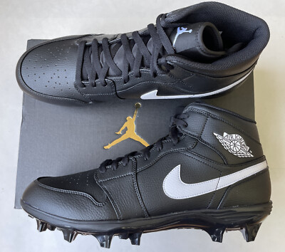 Air Jordan Alpha Menace Panda Football Cleats FJ6805-100 Size