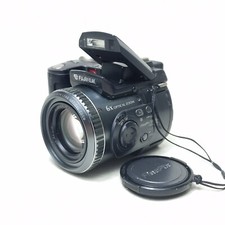 Fujifilm Finnepix 6900 Zoom Camera Camera Body Only Free UK P P