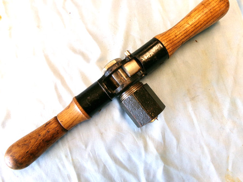 BEAUTIFUL MILLERS FALLS NO. 4 PRATT'S RATCHET AUGER HANDLE
