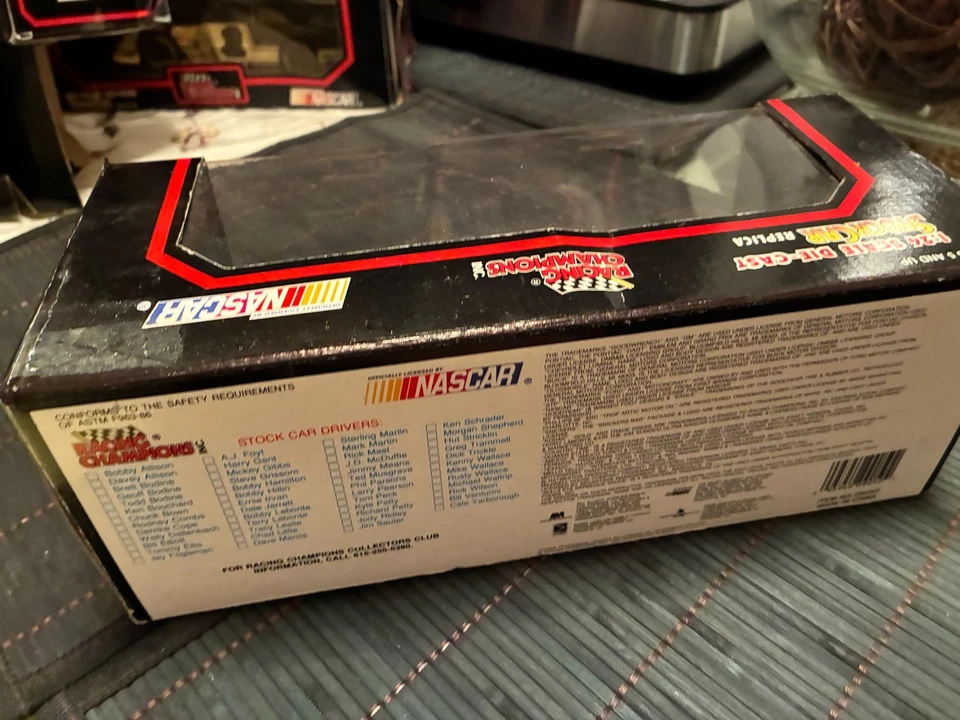 1992 RARE Variation!   1/24 Racing Champions #60 Winn Dixie Mark Martin - Image 2 of 2