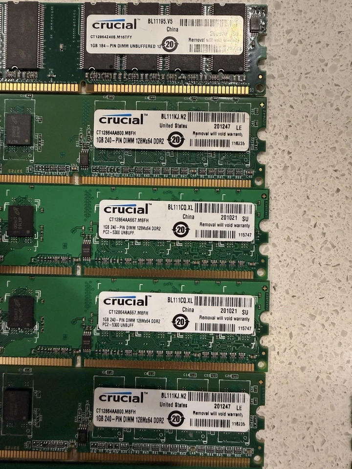 Lote de 22 módulos RAM DDR2 - 17x1GB + 5×512MB + 3 Bonus Sticks Foto 2 de 4