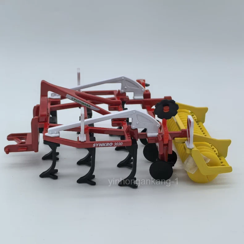 1/32 SIKU 2067 SYNKRO Combined Plow Alloy Farm Machine Model - Image 4 of 4
