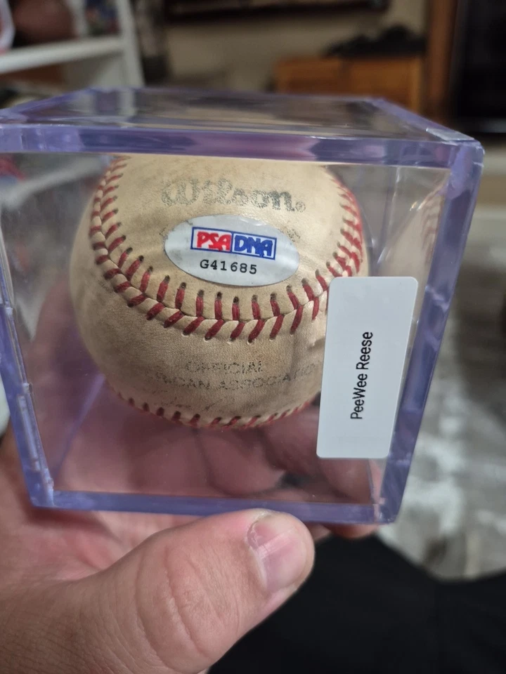 Pee Wee Reese PSA/DNA Authenticated Auto Signed Baseball Dodgers - Image 2 of 2