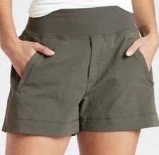 Athleta Olive Green Trekkie North Mid Rise Hiking Athletic Shorts Sz Plus 18 NWT