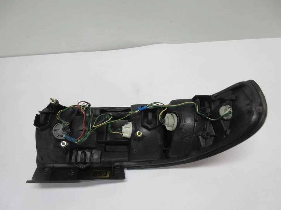 Оригинальный правосторонний задний фонарь для Toyota Celica GT ST 94–99 годов выпуска для хэтчбека - Изображение 4 из 4