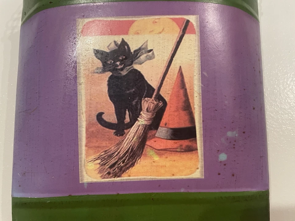 Primitive Halloween Metal Wall Pocket Black Cat Witch’s Broom & Hat Green Rustic - Image 3 of 4
