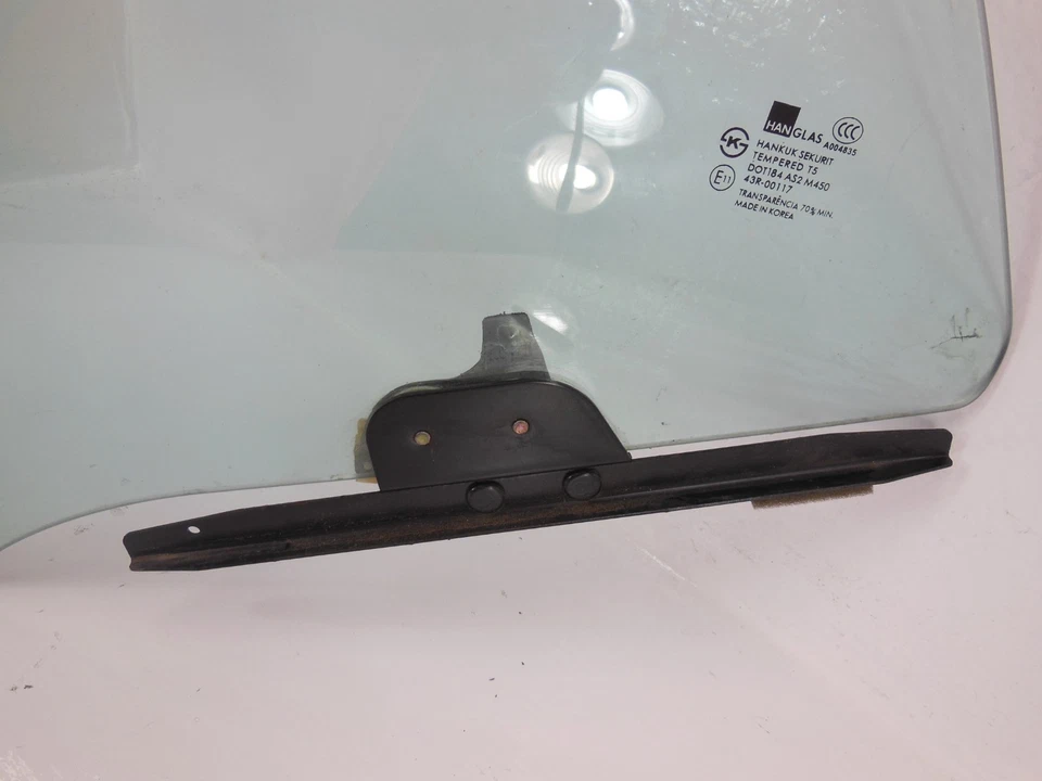 2001-2005 Hyundai XG350 Rear Door Window Glass Driver Left OEM - Image 3 of 3