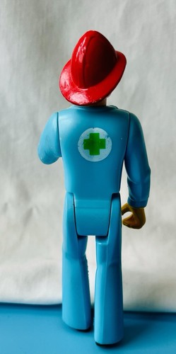 Vintage Fisher Price Adventure People Mike il pompiere. Croce Verde 1974 - Foto 4 di 4