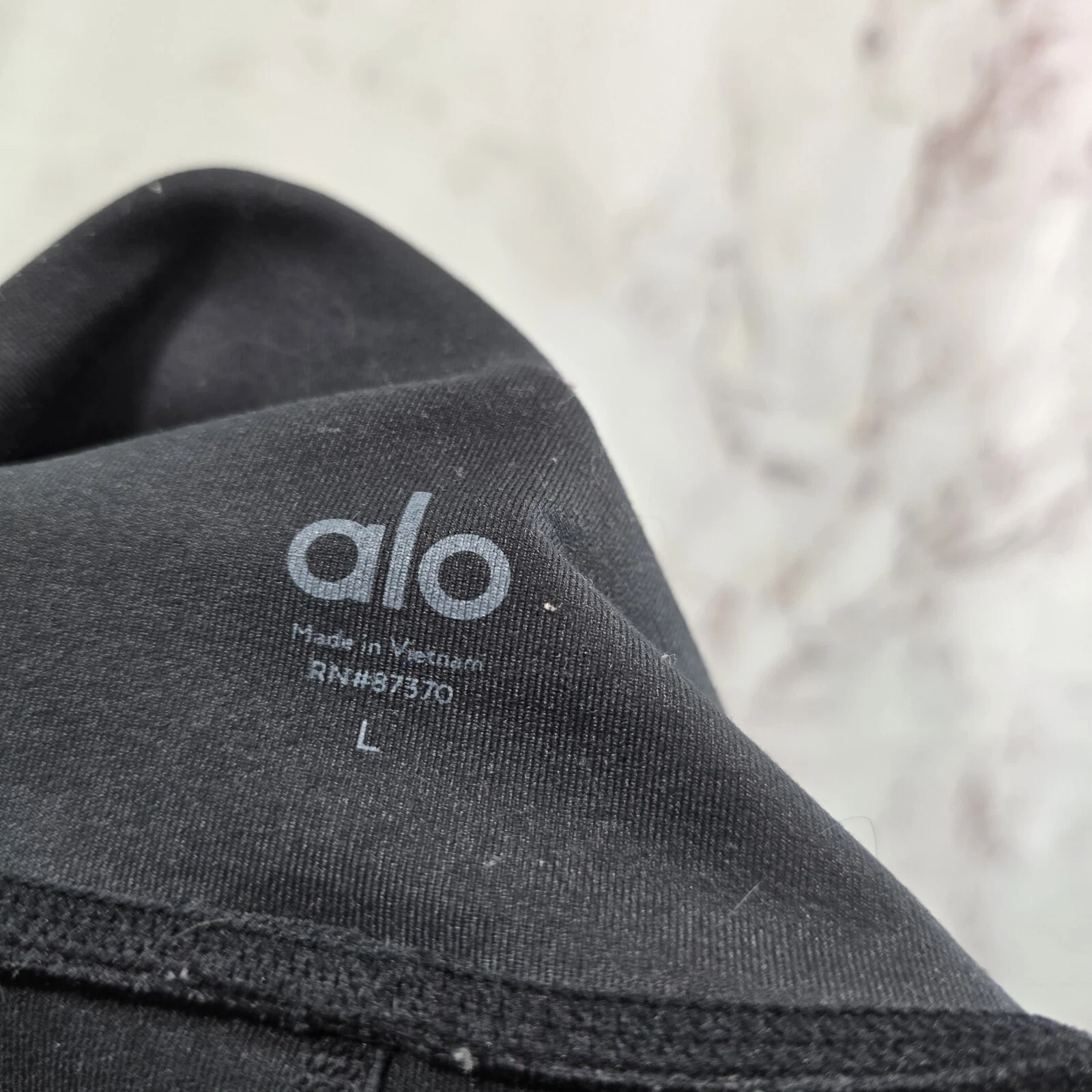 alo-yoga high rise crop shimmer shine glitter sparkle 7/8 leggings
