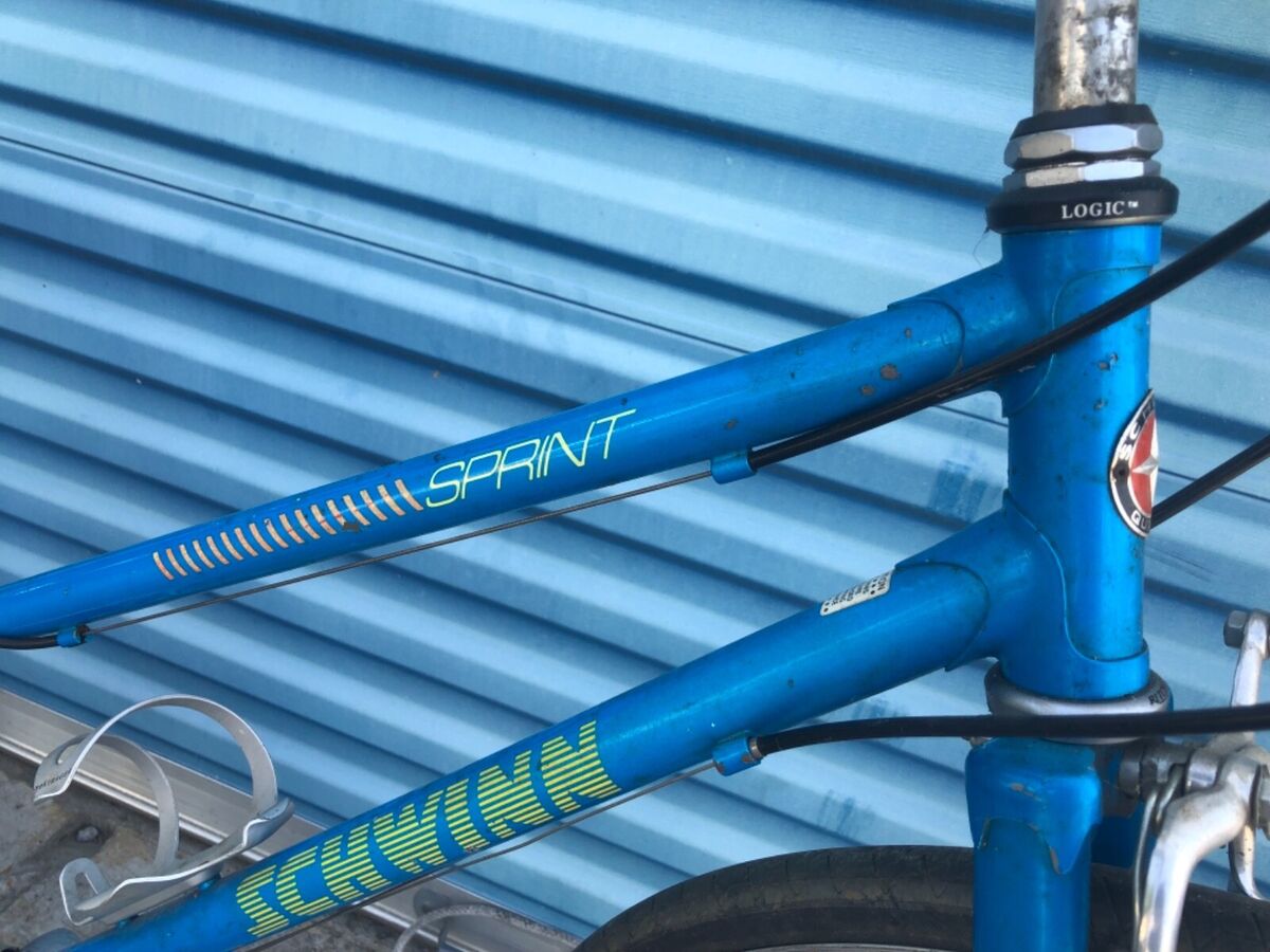 Vintage Schwinn Sprint-49cm-700c- 27 Speed- Hybrid- Road Vintage Schwinn Sprint-49cm-700c- 27 Speed- Hybrid- Road