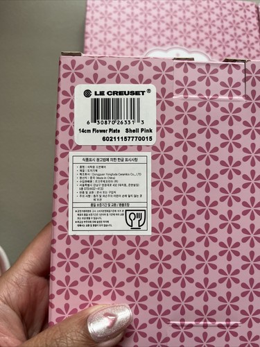 Nuevo Juego de 3 Platos de Postre de Ensalada Floral Le Creuset 5.5" 14cm Rosa Concha Nuevos con Etiquetas - Imagen 4 de 4