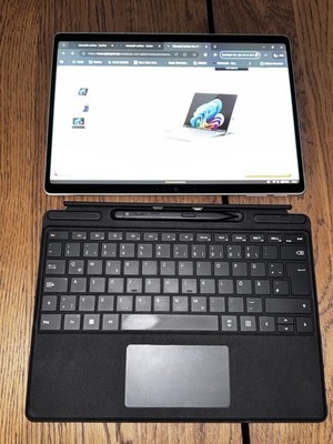 Microsoft Surface Pro 11  Inklusive Signature Keyboard Mit Slim Pen Topzustand 