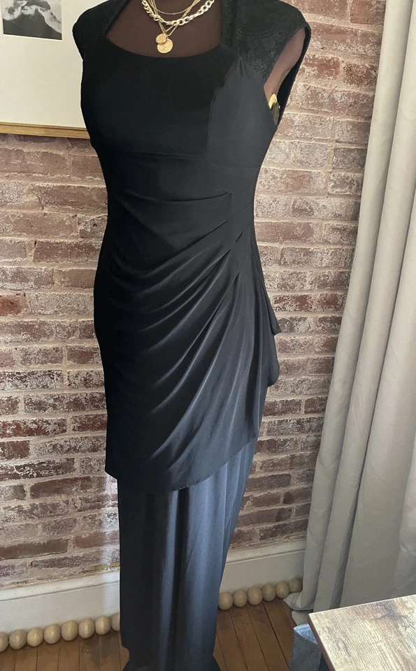 Maxi Vestido Formal Negro Etiqueta Negra Evan Picono Sin Mangas Cortina Frontal Talla 4 Foto 2 de 4