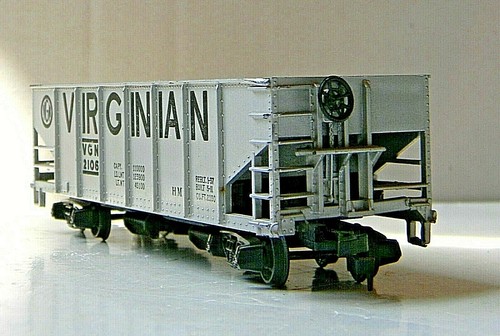 Tolva Mantua HM 8 paneles 2 bahías ~ VIRGINIAN RW ~ chasis fundido a presión Rd# 2106 - HO | Zustand: Used