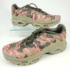 olive green nike air max plus