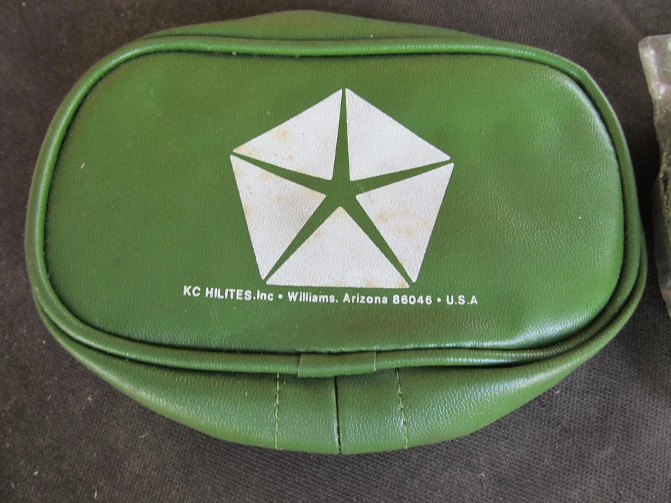 Nuevo de Lote Antiguo KC Hilites Rectángulo 4x6 Cubierta PAR Pentastar Dodge Plymouth Mopar Verde Foto 2 de 3