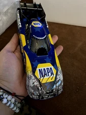 Ron Capps AUTOGRAPHED 2013 1/24 Diecast Funny Car NAPA Batteries