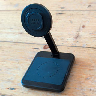 Quad Lock Dual Desktop Wireless Charger Power brick 30w