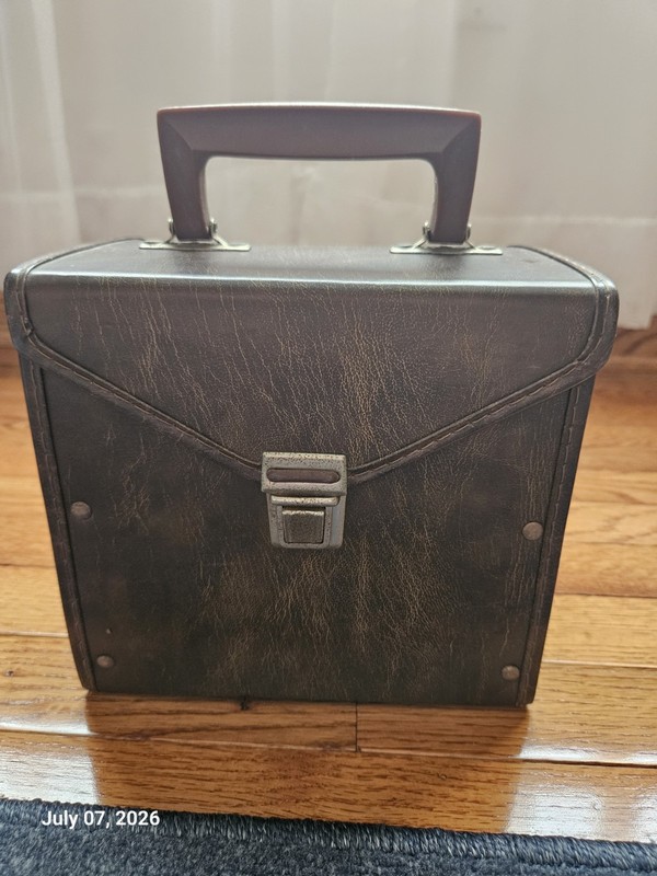 Faux Leather Carrying Case/Holder/Tote For 7 Inch Vinyl Records W/ 25 - 45s