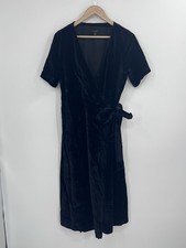 Ann Taylor Black Velvet Short Sleeve Wrap Dress  6 Classic Capsule Minimalist
