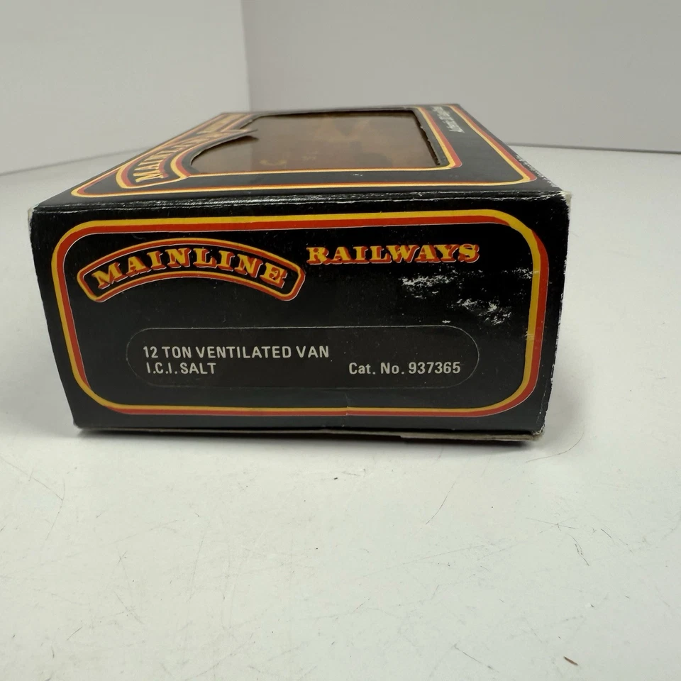 OO Scale Mainline Railways 12 Ventilated Van #2300 I.C.I. Salt 937365 - Image 3 of 4