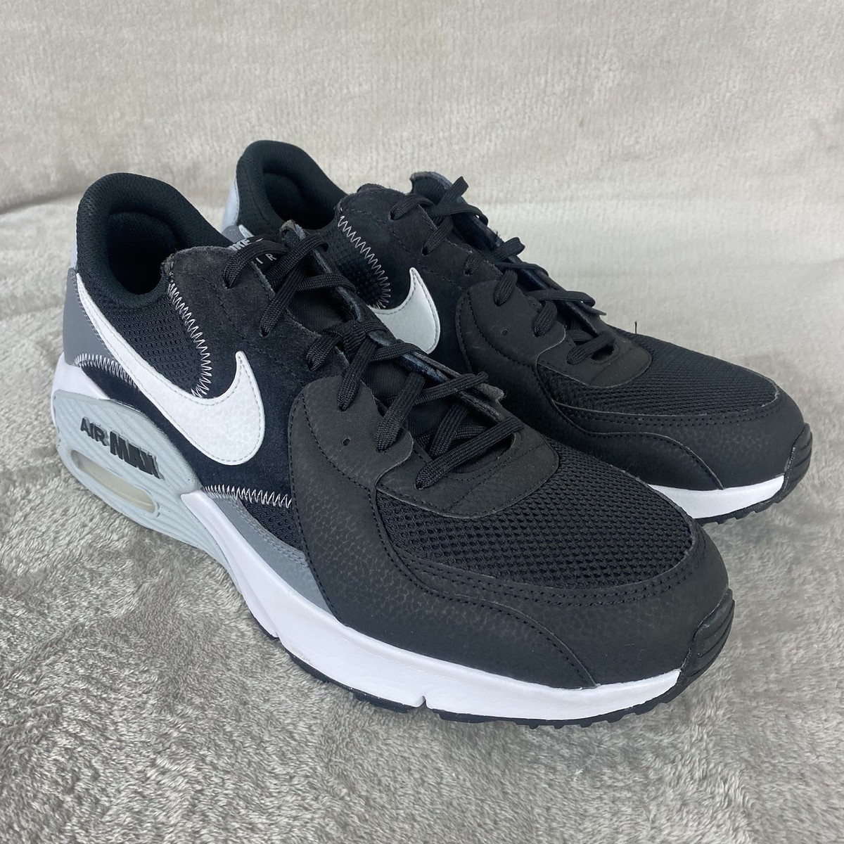 Men’s Nike White and Black Air Max Runner Sneakers Nike Air Max 95 Essential Men main image 2