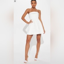 Fashion Nova White Strapless Pleated Mini Dress 2x nwt