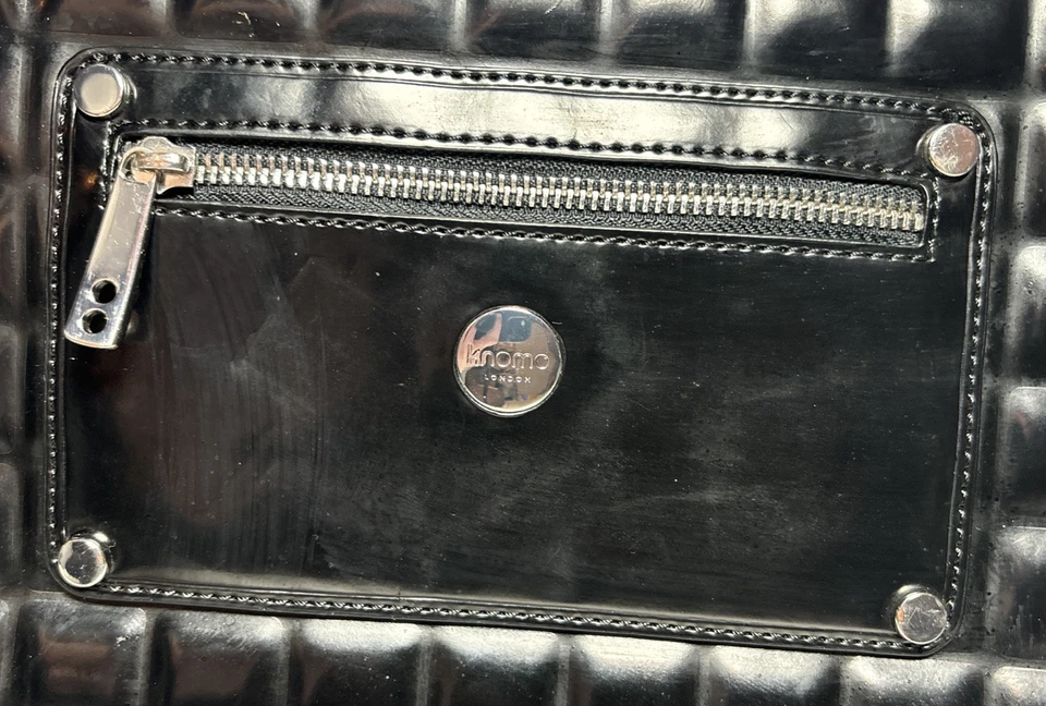 Funda acolchada para computadora portátil Knomo London Bubble en estuche negro 10x14 línea de felpa Foto 2 de 4