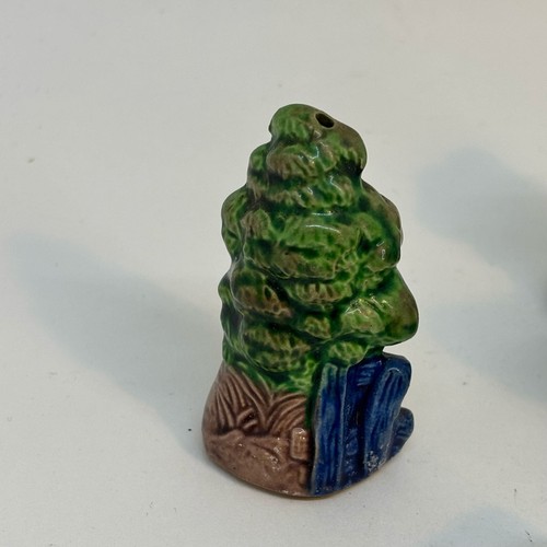 Vintage Japanese House & Trees Salt and Pepper Shakers - Picture 10 of 15