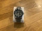 Vintage Pulsar Quartz mens Divers watch Y563 707F