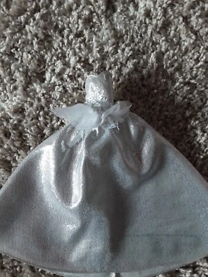 Vêtement Barbie Avec Imperfection ( Présence D Un Trait) - Photo 1/4