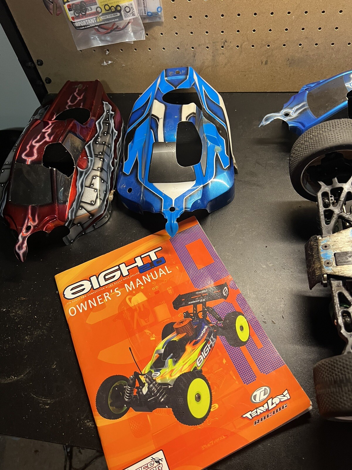 Losi 8ight Eight 2.0 Nitro 1/8 Werks B2 ARTR 4WD Race Buggy savox