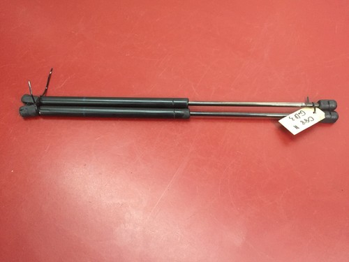 VW Golf 3 III 1.6 55 KW Zwei Heckklappendämpfer Dämpfer Heckklappe Hinten