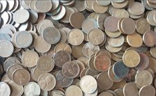 Bag of 25 Mixed United States Lincoln Wheat One Cent Coins.