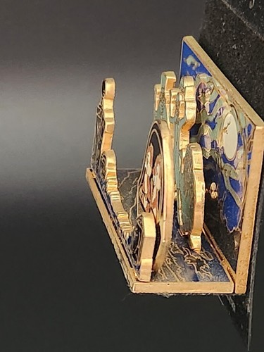 Disney DLR 3D attraction Diorama pin Haunted Mansion Chip and Dale - Picture 2 of 3
