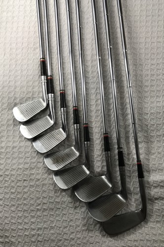 Golf Clubs Wilson Cary Middlecoff Autograph 2, 3,4,6,7,8 Irons + PW & Putter RH - Picture 5 of 12