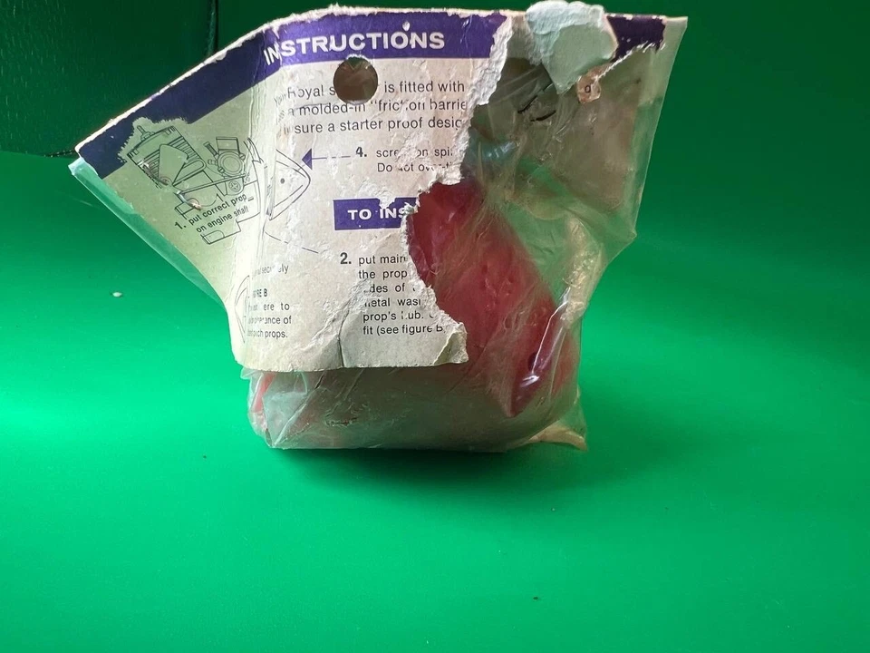 Vintage Royal Products Thread Lock Spinner 2 3/4 "  Red Rc Airplan Model New ST5 - Image 4 of 4