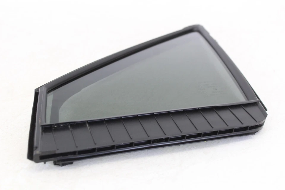 2024 SUBARU IMPREZA RS FRONT LEFT DRIVER SIDE DOOR WINDOW CORNER FIXED GLASS OEM - Image 2 of 4