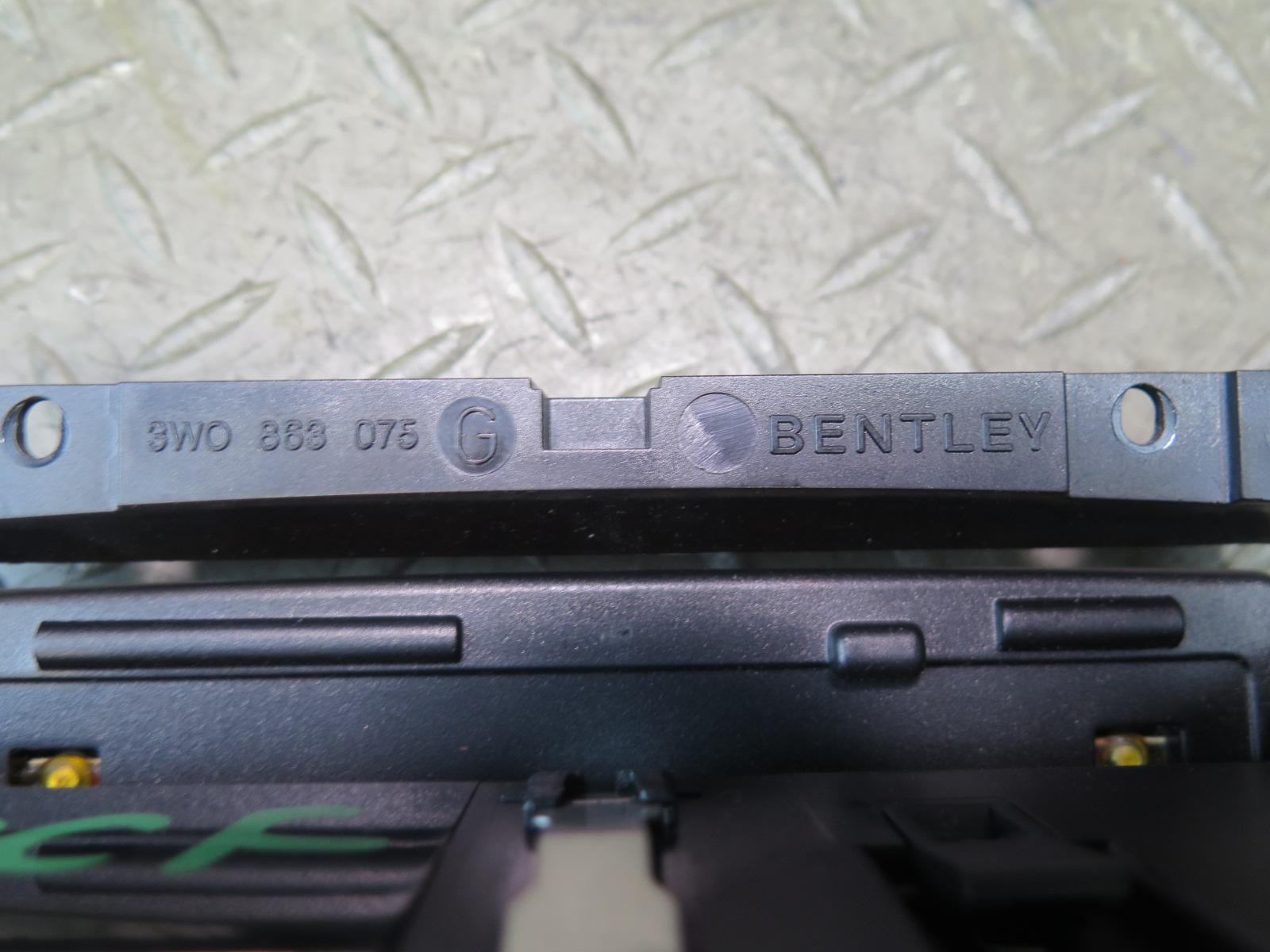 Bentley Continental GT 2003-2010 Front Center console P/N 3W8863075