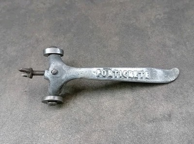 Vintage Fliesensetzer Werkzeug Fugenschaber Mauerwerk Maurer Schlittschuh