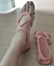 Yoga Pilates Silicone Socks Women Sports Trainer core shoes with Mesh pouch