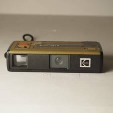 VTG 1970s Kodak Hawkeye Pocket Instamatic Camera w/Original Foam - UNTESTED