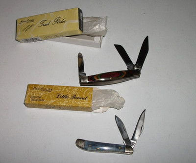 New Old Stock Frost Cutlery Pocket Knives Trail Rider Little Peanut