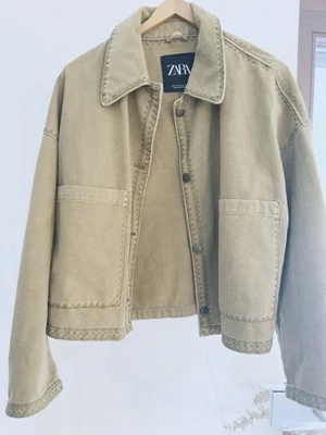 Zara Virale Jeans Jacke Khaki Grün M Mit Stickerei Neu - Bild 1 von 4