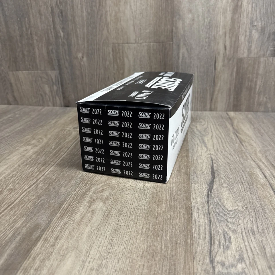 PANINI SCORE 2022 NFL FOOTBALL HANGER (16 PACK) BOX 60 Cards Per Pack - Image 4 of 4