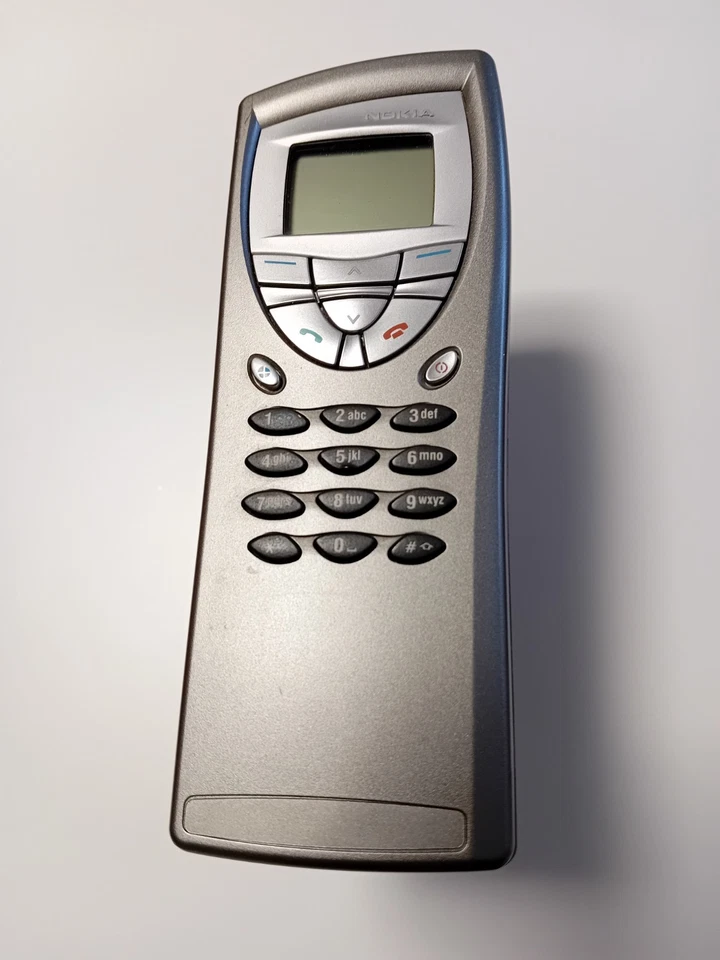 NOKIA COMMUNICATOR 9210 e NOKIA COMMUNICATOR 9110 - Immagine 2 di 4