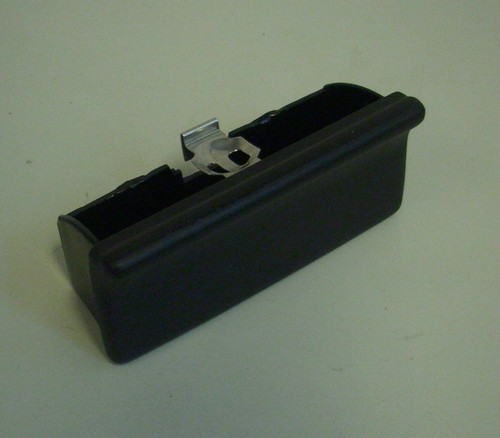 Aschenbecher hinten 87BB-A24726-AAW für Ford SIERRA