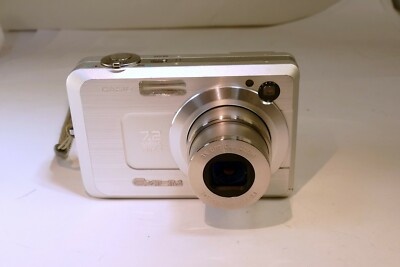 Casio EXILIM ZOOM EX-Z750 7.2MP Digital Camera - Broken LCD Casio EXILIM ZOOM EX-Z750 7.2MP Digital Camera - Broken LCD