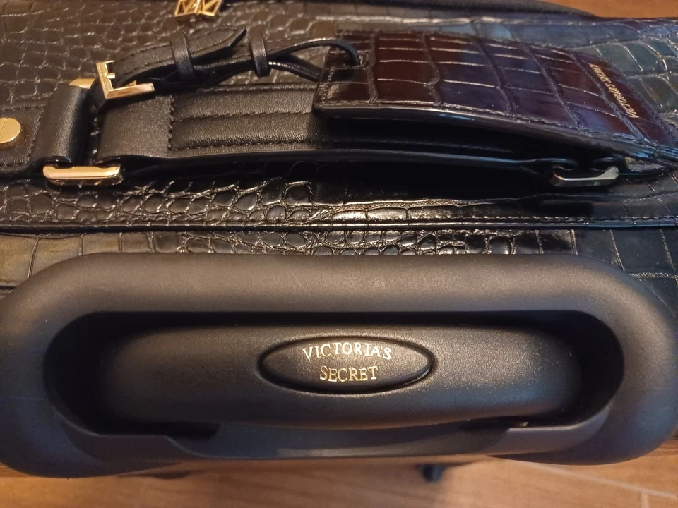¡Nuevo! Maleta de equipaje de mano Victorias Secret negra ¡difícil de encontrar!! Foto 3 de 4