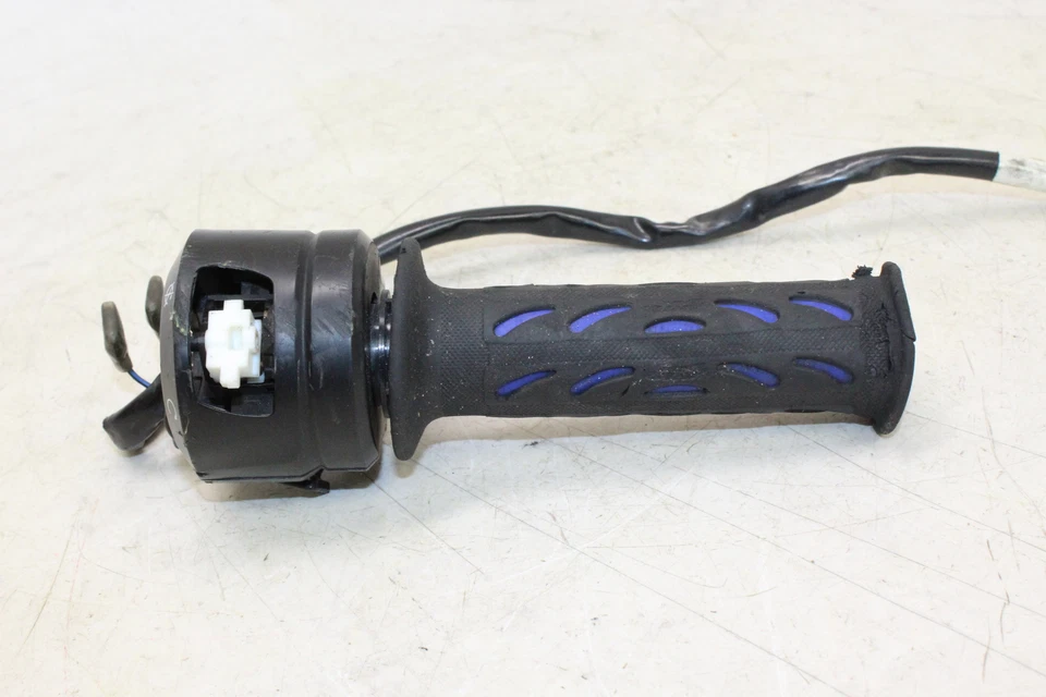 2007 Suzuki Gsxr750 Right Clip On Handle Kill Off Start Switch with Grip - Image 2 of 4